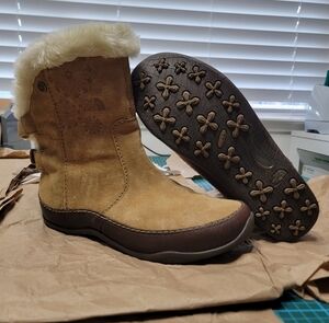 The North Face Tan Winter Boots with Fur Trim